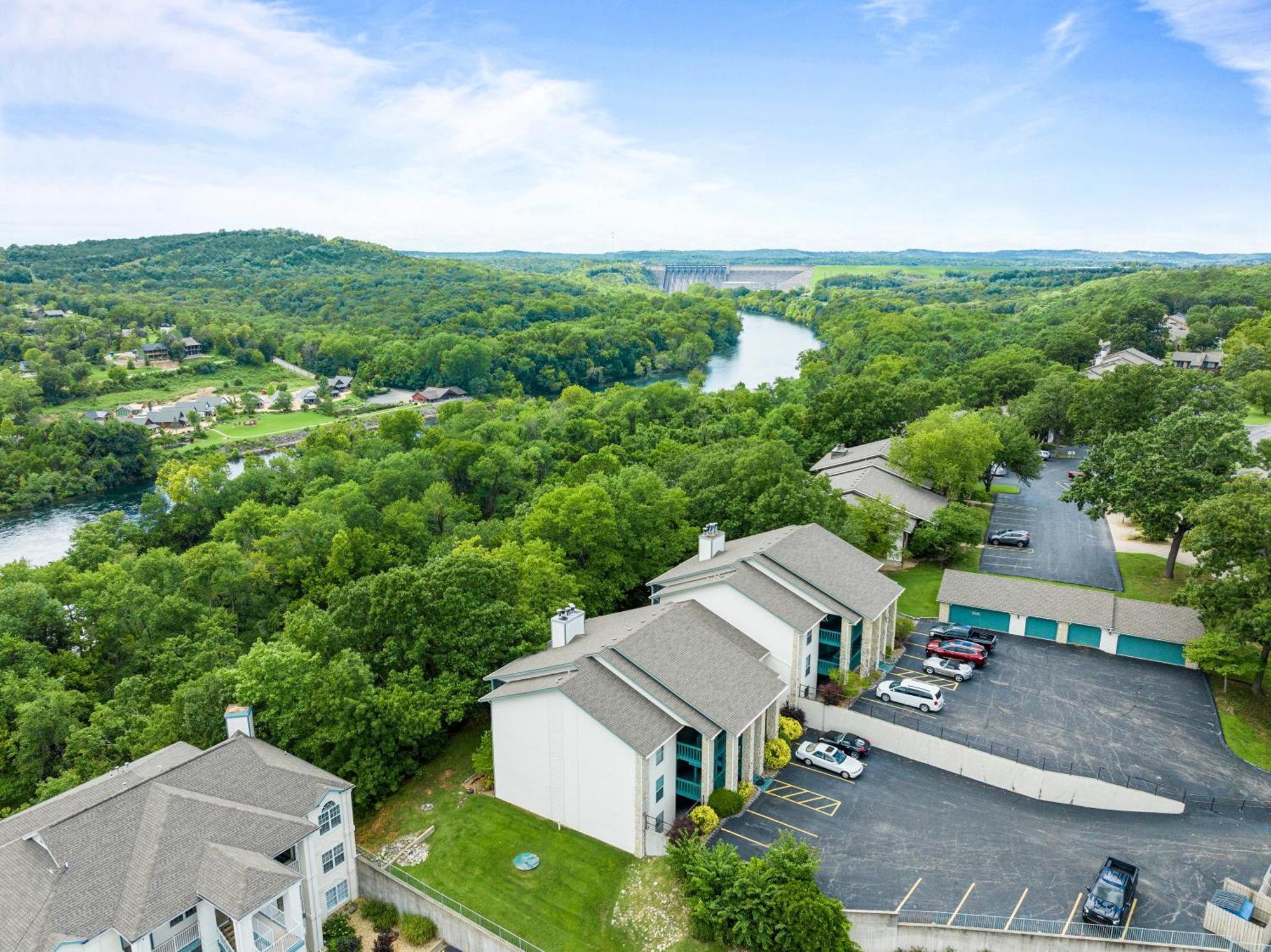 Bluffs Oasis Condo Брэнсон Экстерьер фото